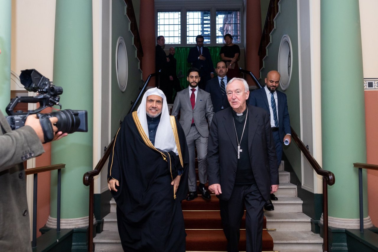 He Sheikh Drmohammad Alissa The Sg Of The Mwl Met With He Cardinal Vincent Collins The
